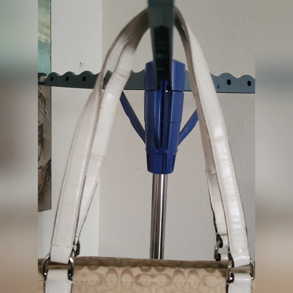 Signature Coach Shoulder Bag